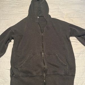 oversized zip up hoodie